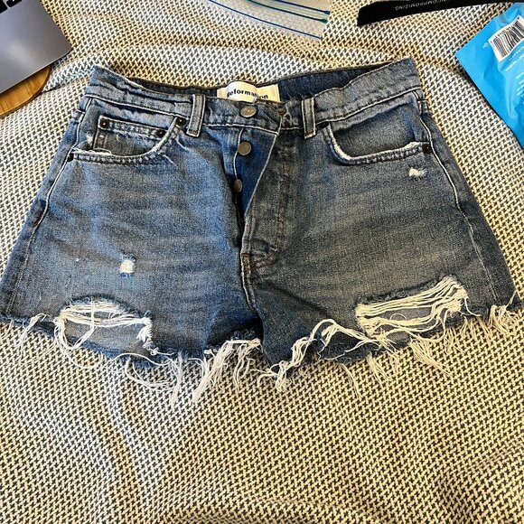 Reformation Dixie High Rise Jean Shorts in Bali – Size 26 - Picture 2 of 14